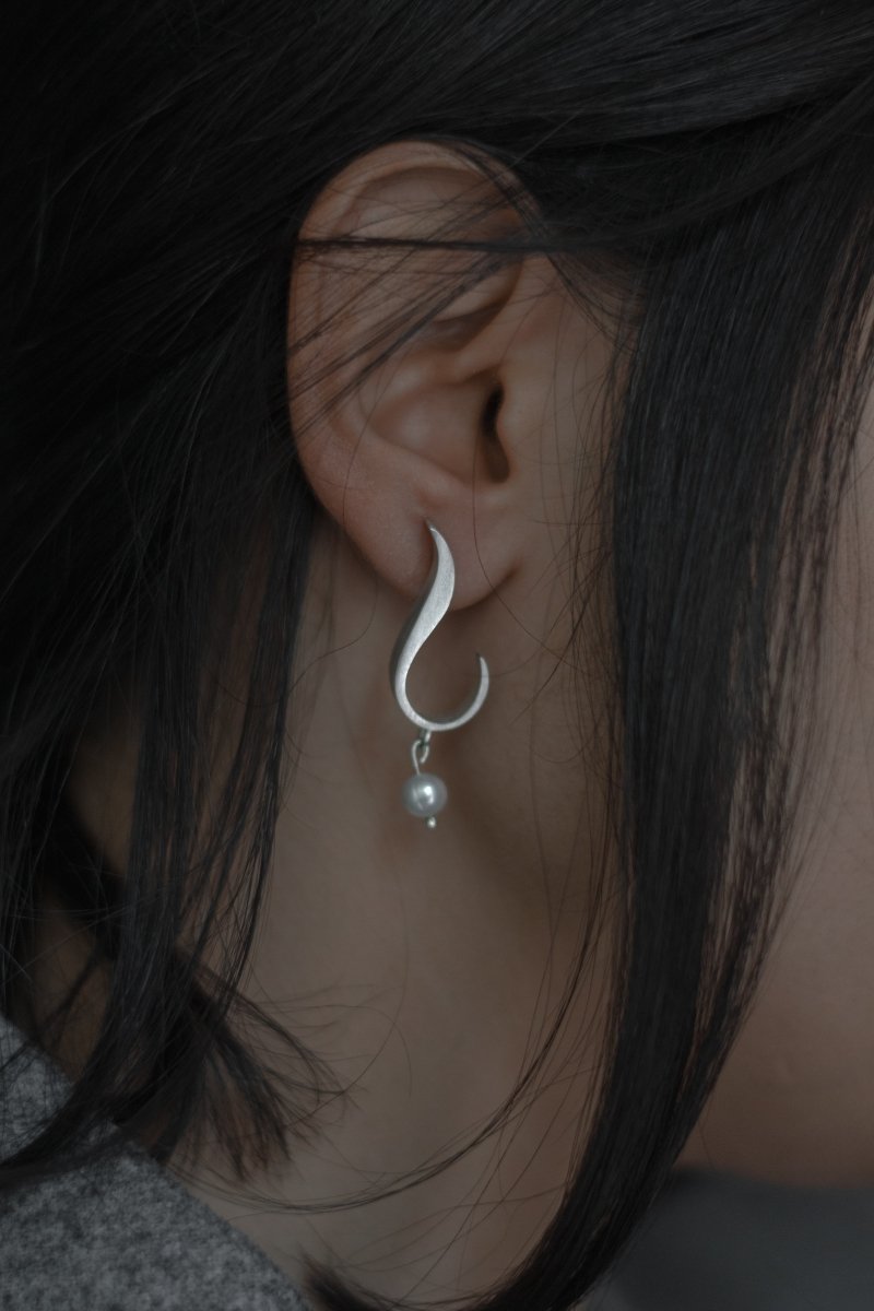 Moment of Movement Earrings - SunTouch Jewelry