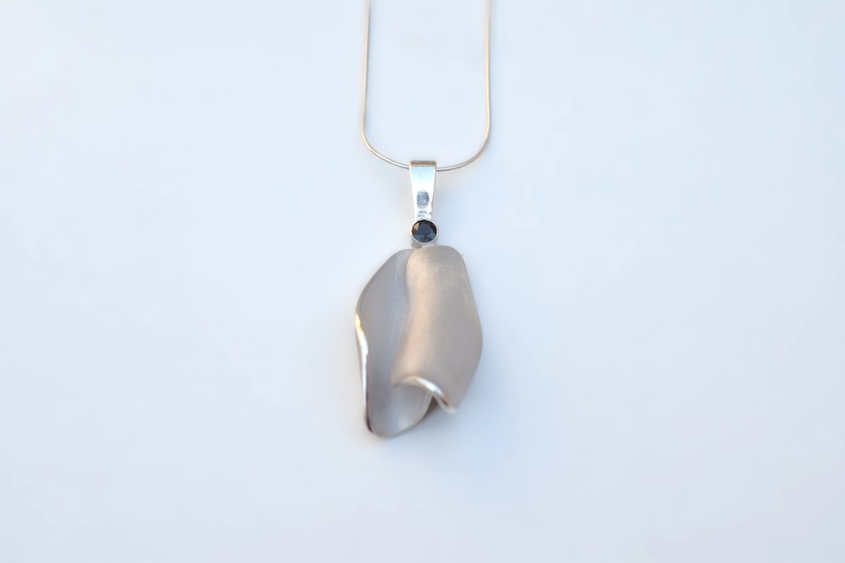 Petal Flow Pendant - SunTouch Jewelry