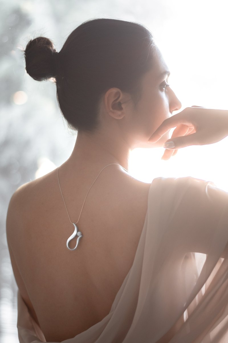 Whisper of flow Necklace - SunTouch Jewelry