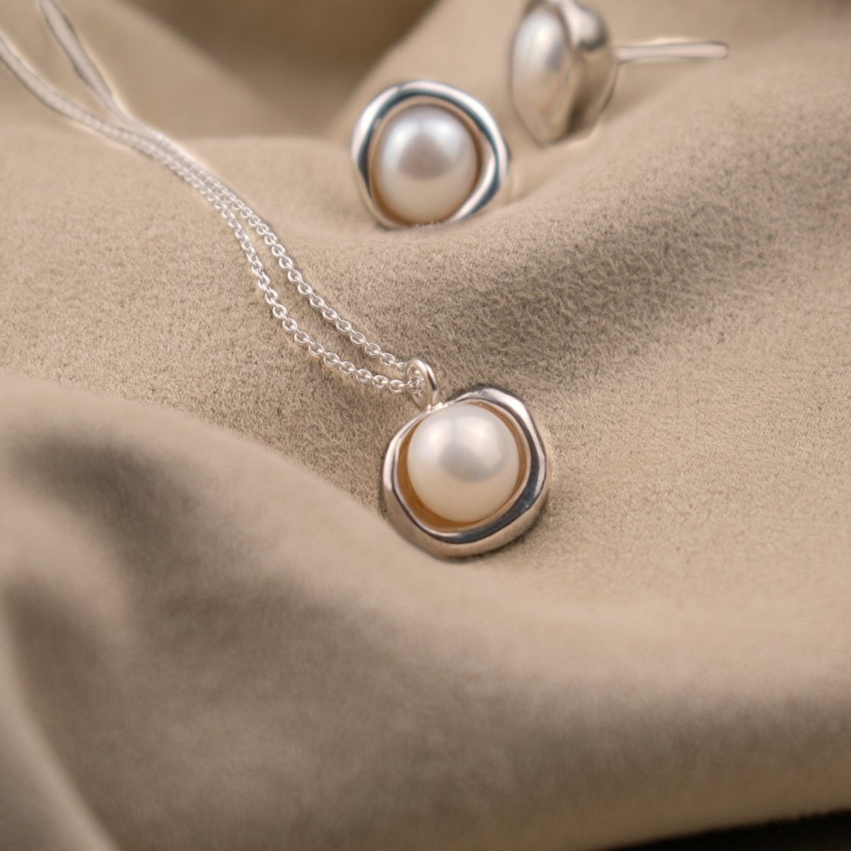 Cocoon Pendant - SunTouch Jewelry