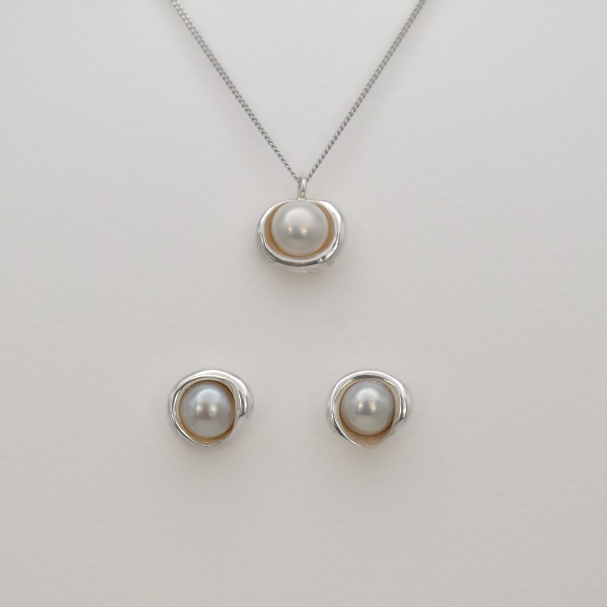 Cocoon Pendant - SunTouch Jewelry