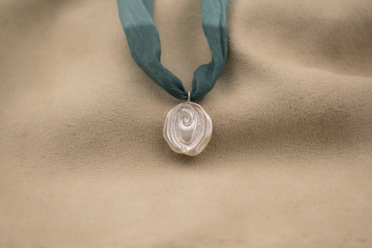 Rosette Pendant - SunTouch Jewelry