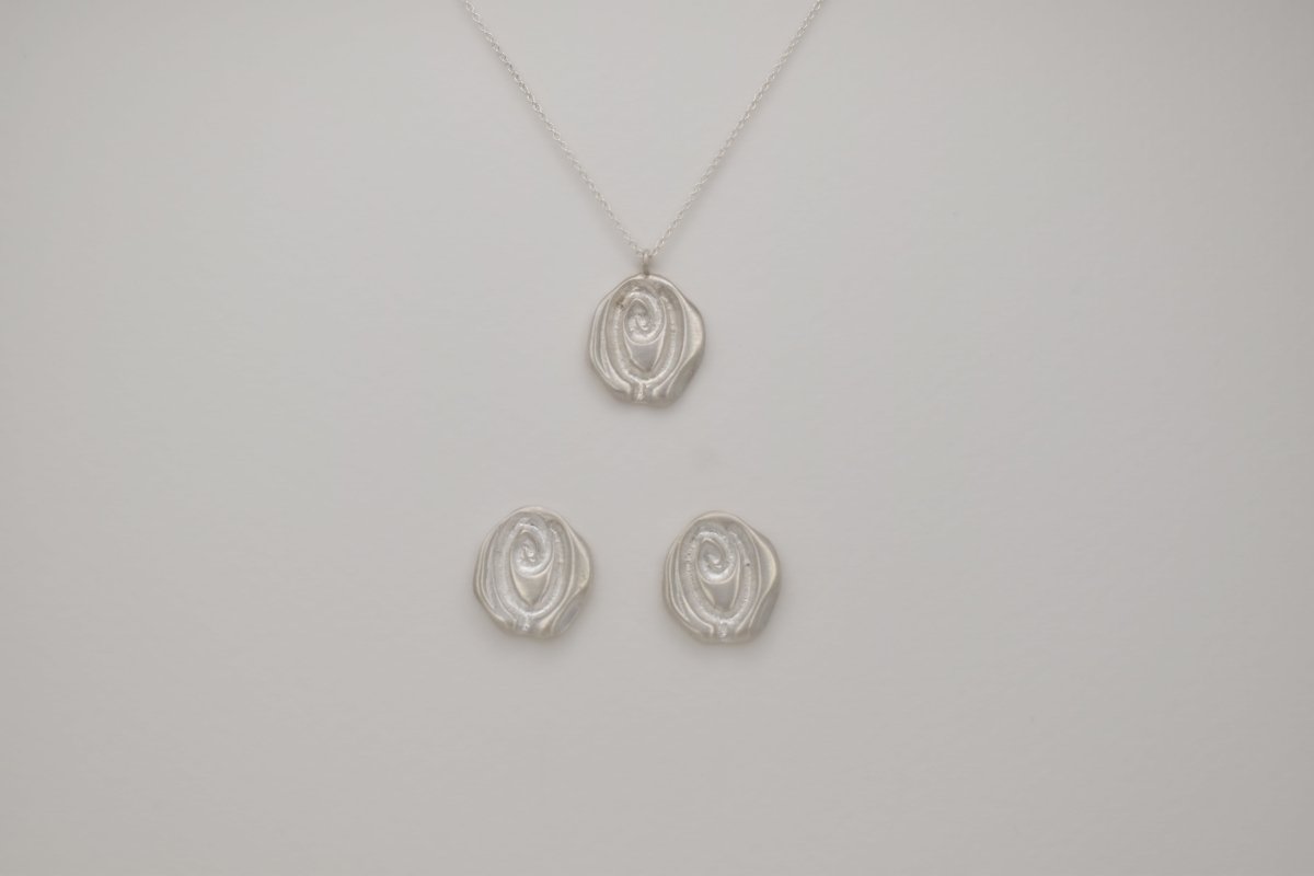 Rosette Pendant - SunTouch Jewelry