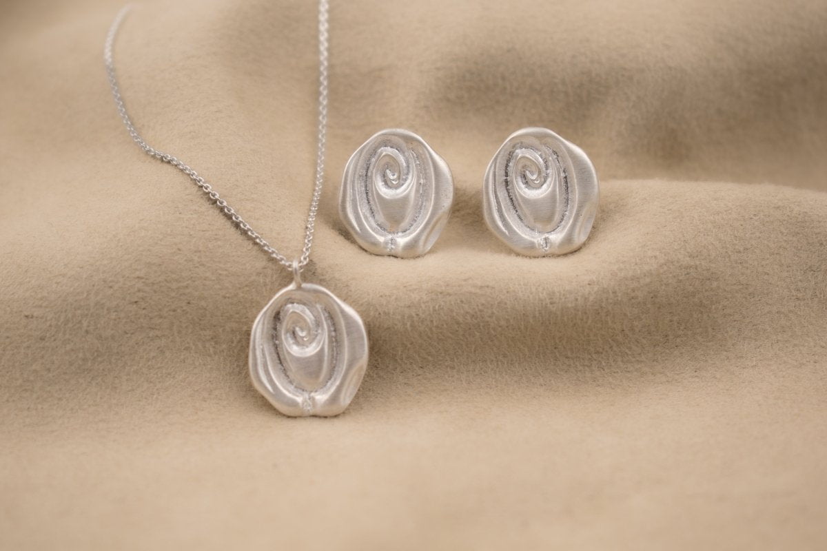 Rosette Pendant - SunTouch Jewelry