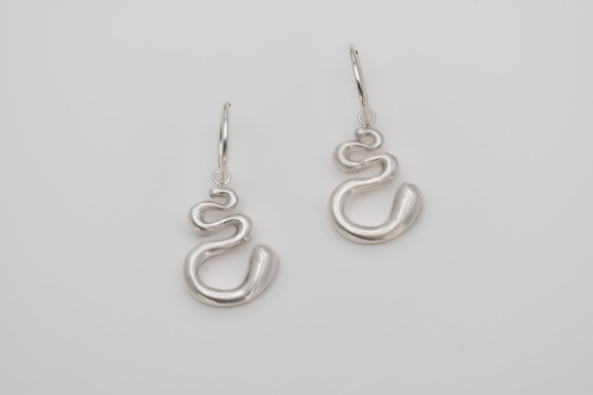 Silent Flow Earrings - SunTouch Jewelry