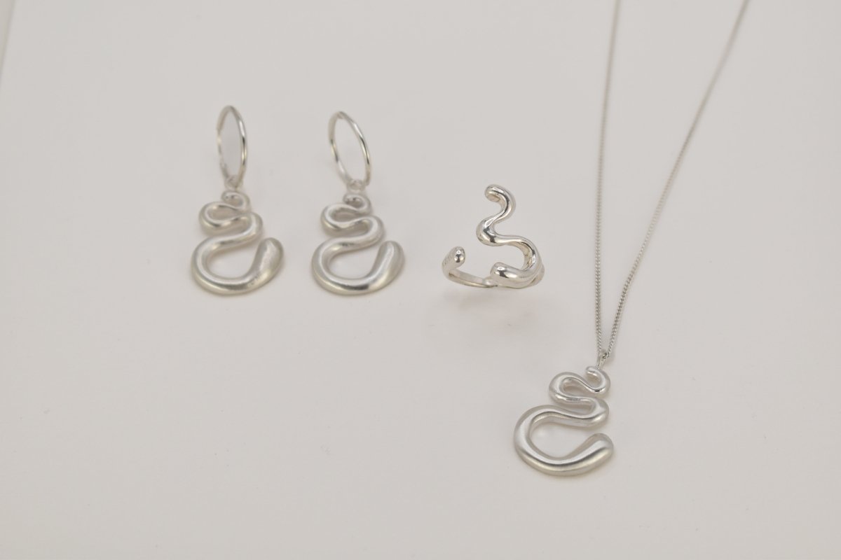 Silent Flow Earrings - SunTouch Jewelry