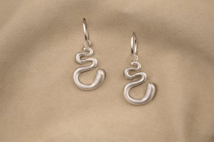 Silent Flow Earrings - SunTouch Jewelry