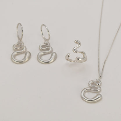 Silent Flow Ring - SunTouch Jewelry