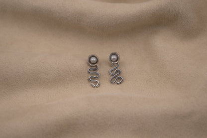 Tide Trace Pearl Earrings - SunTouch Jewelry